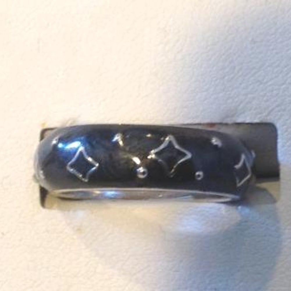 Black Enamel Stack Band